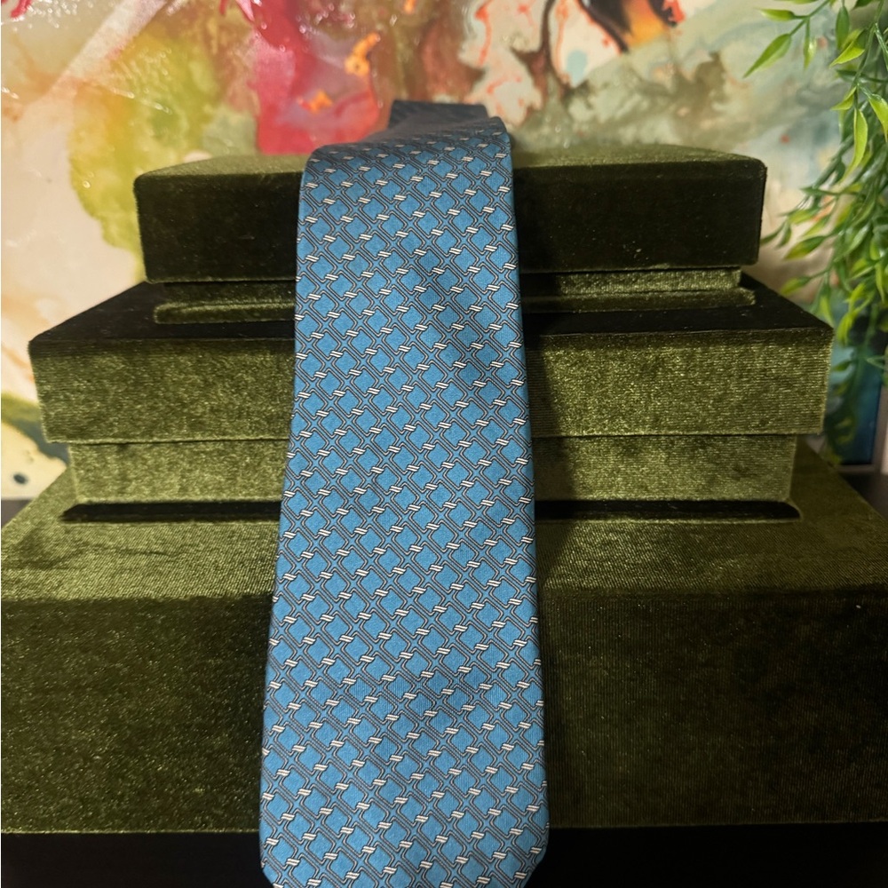 Oscar de la Renta Sky Blue Geometric Tie